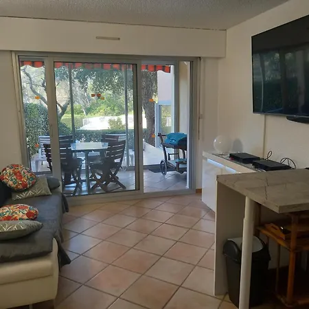 Appartement Les Hauts Du Golf Rez De Jardin Piscine Tennis